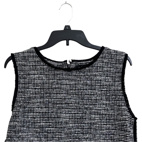 Banana Republic Black & White Fringed Tank Top Size Large | Classic Workwear - Picture 3 of 5